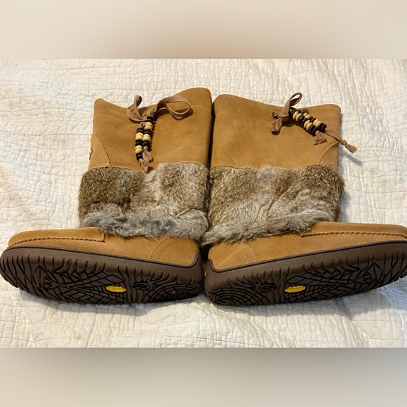 Manitobah Mukluks Shoes - Manitobah Mukluks - Brand New - Size 7
